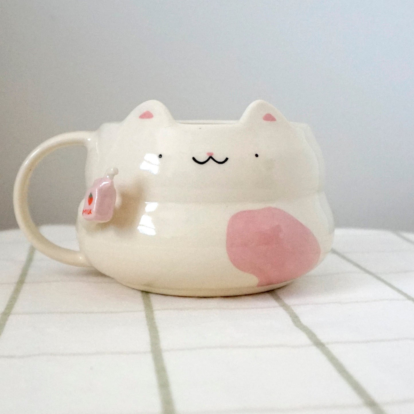 Kitty (strawberry milk) mug
