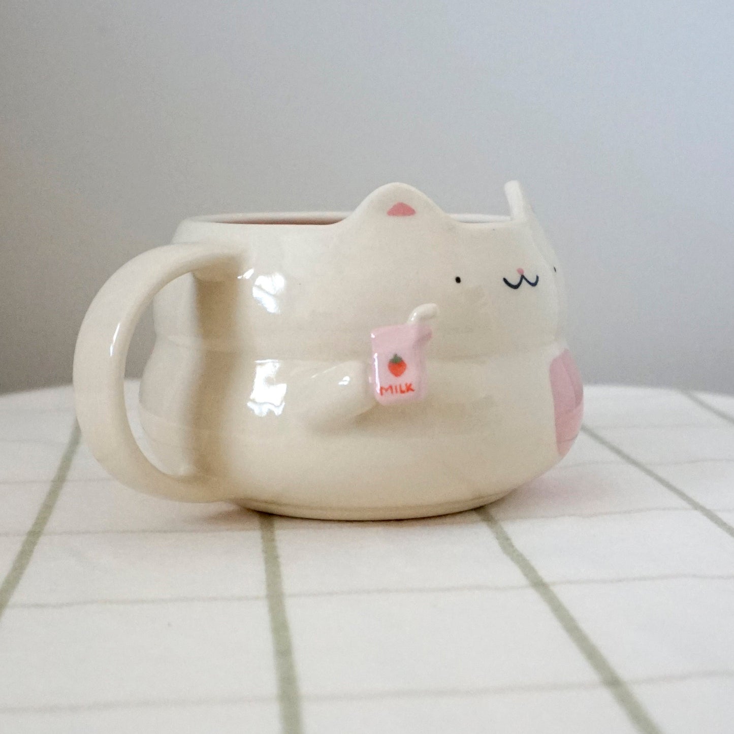 Kitty (strawberry milk) mug